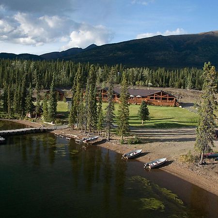 Inconnu Lodge Mcevoy Lake Exterior foto