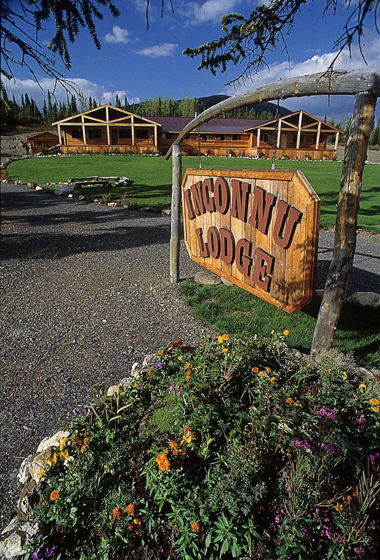 Inconnu Lodge Mcevoy Lake Exterior foto